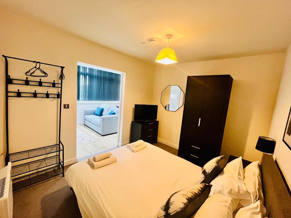 Fully Equipped One Bedroom Apartment Near Old Trafford Stadium! Μάντσεστερ Εξωτερικό φωτογραφία