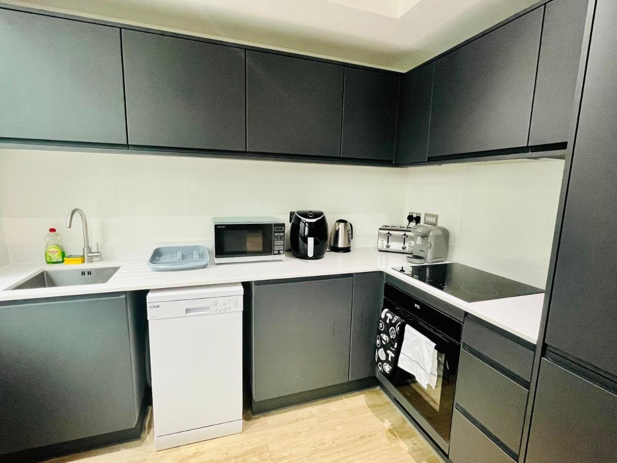 Fully Equipped One Bedroom Apartment Near Old Trafford Stadium! Μάντσεστερ Εξωτερικό φωτογραφία