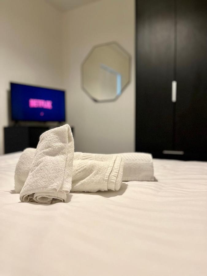 Fully Equipped One Bedroom Apartment Near Old Trafford Stadium! Μάντσεστερ Εξωτερικό φωτογραφία